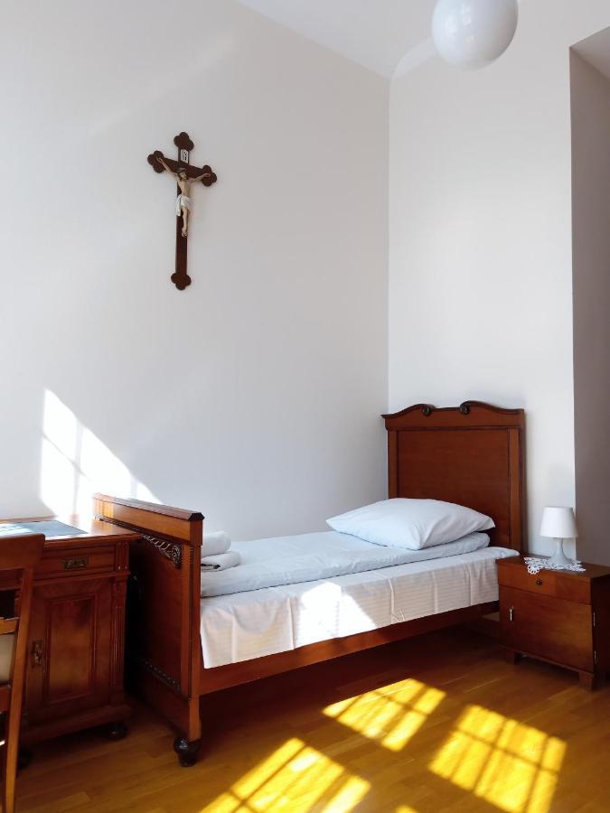 Bed and Breakfast Dom Notre Dame Vratislav Exteriér fotografie