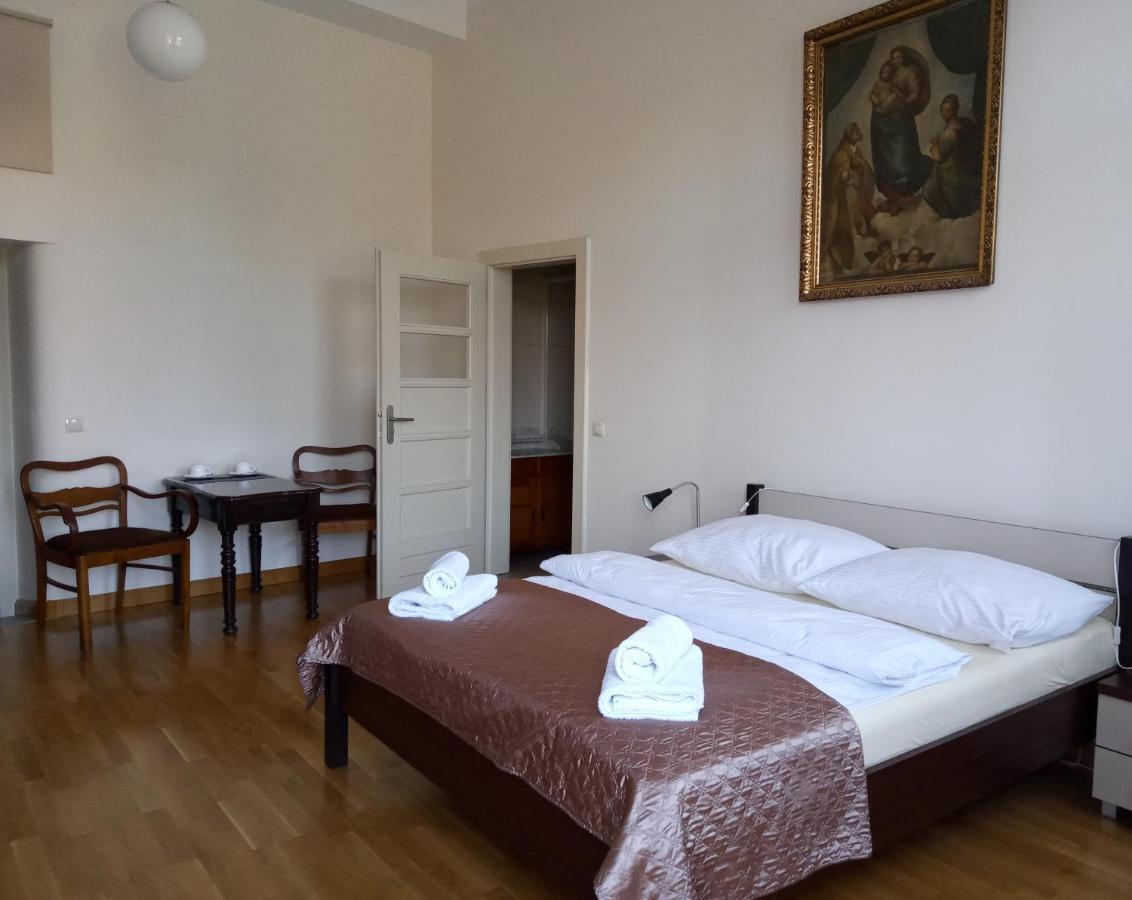 Bed and Breakfast Dom Notre Dame Vratislav Exteriér fotografie